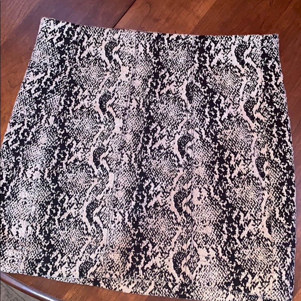 FREE PEOPLE MINI SKIRT